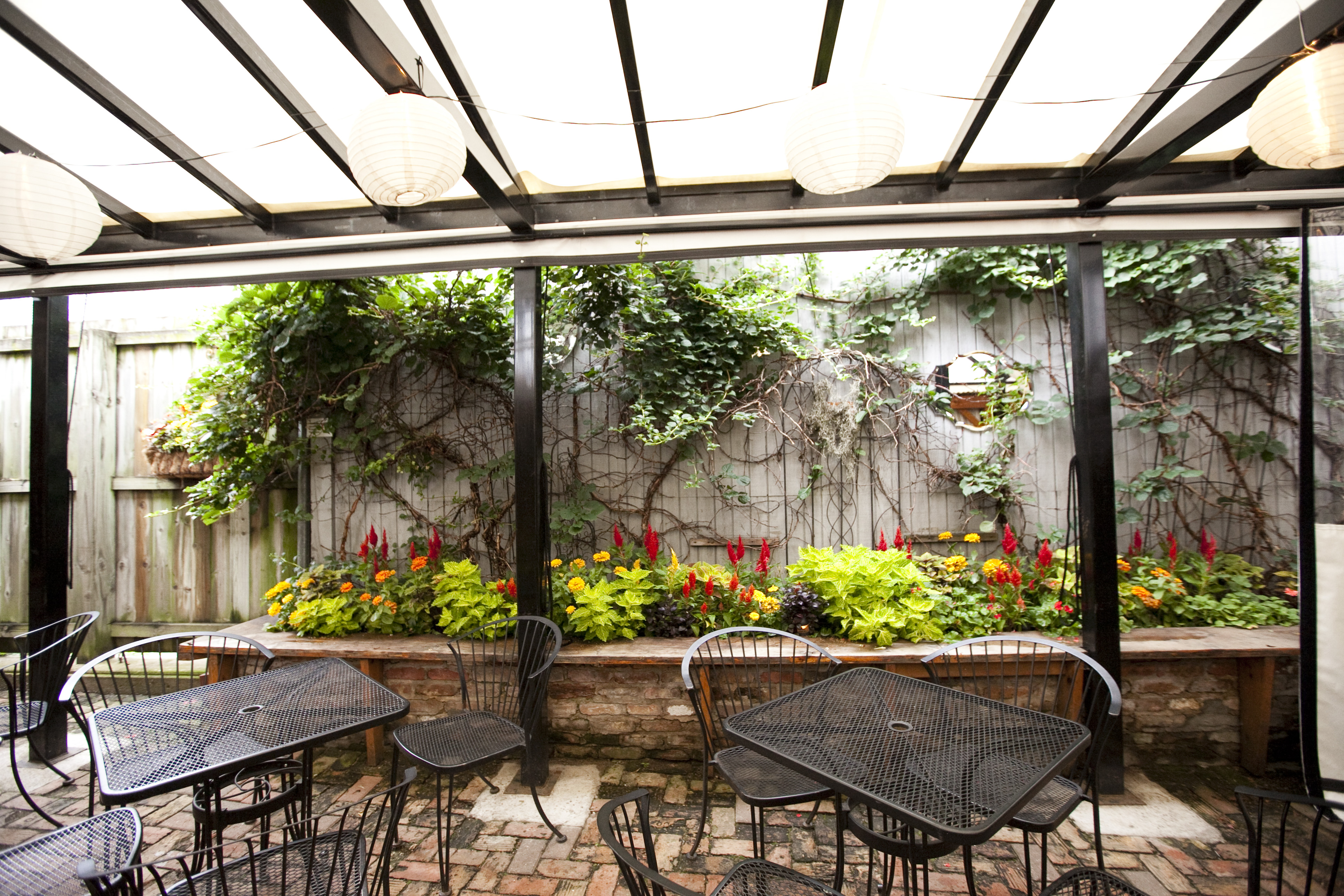 volowinebar148